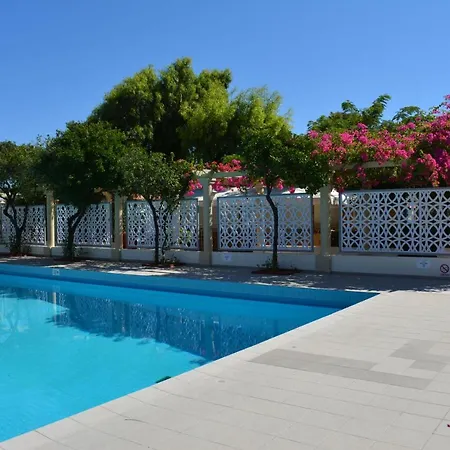 酒店 Filerimos Village 4*